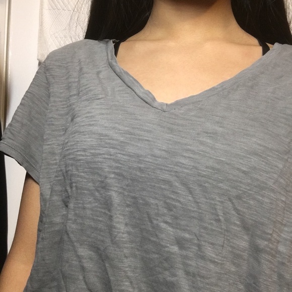 BUY 4 FOR 15$ // OLD NAVY V-Neck Grey Shirt - Picture 3 of 5